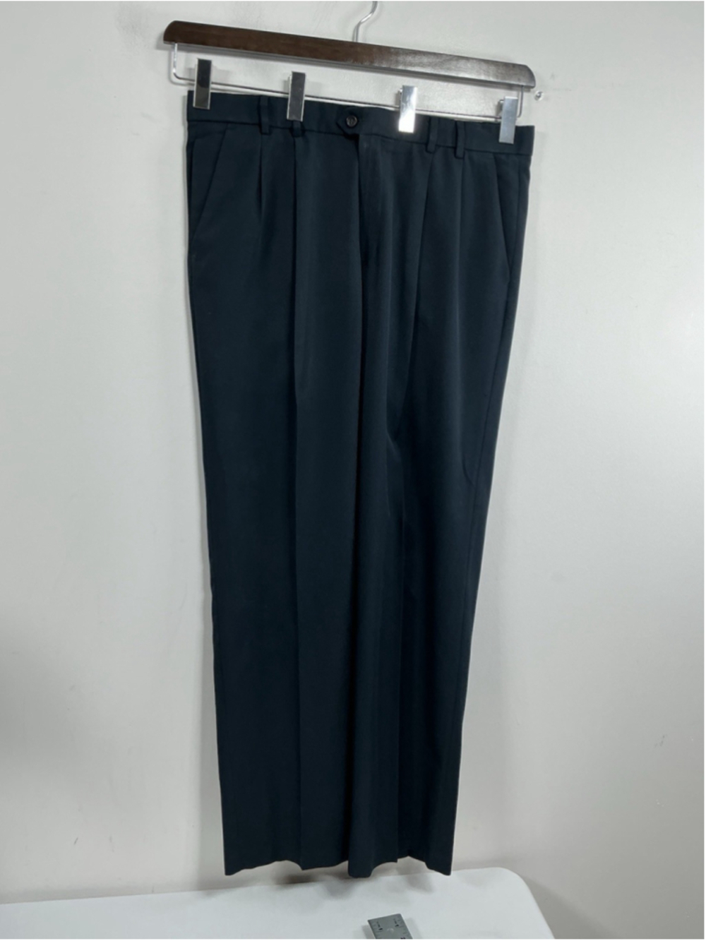 Mens Excellent Cond Dockers Navy Blue Dress Pants 38x32 Relaxed Fit Front Pleats